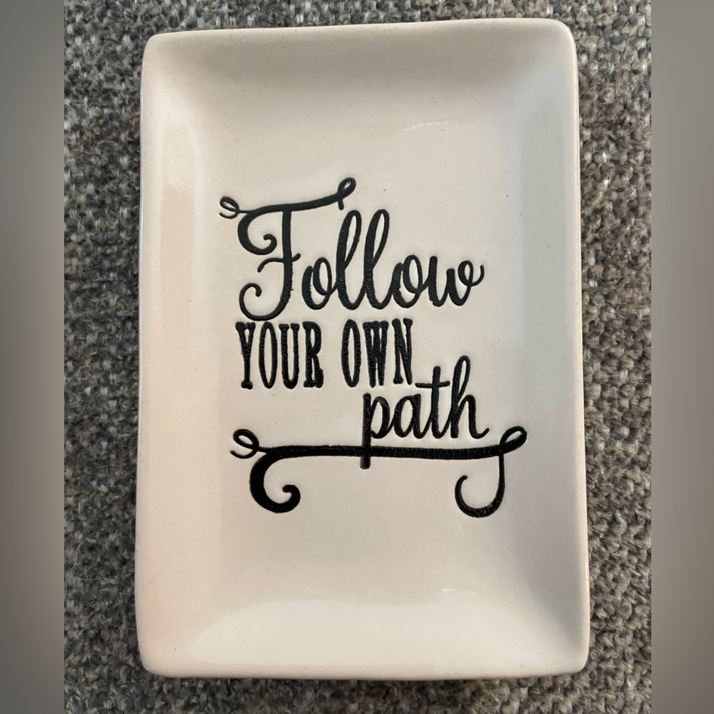 Inspirational Message Trinket Trays - Thirty-One - Picture 4 of 5